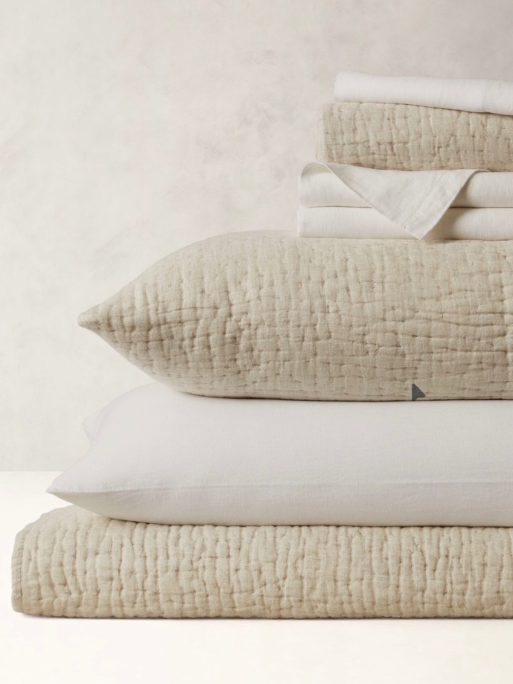 Banana Republic Home - Queen Size - Comforter and Sheets Set MSRP $720